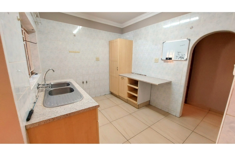 6 Bedroom Property for Sale in Ifafi North West